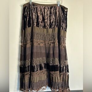 Elegant Velvet A-Line Skirt in Brown and Black